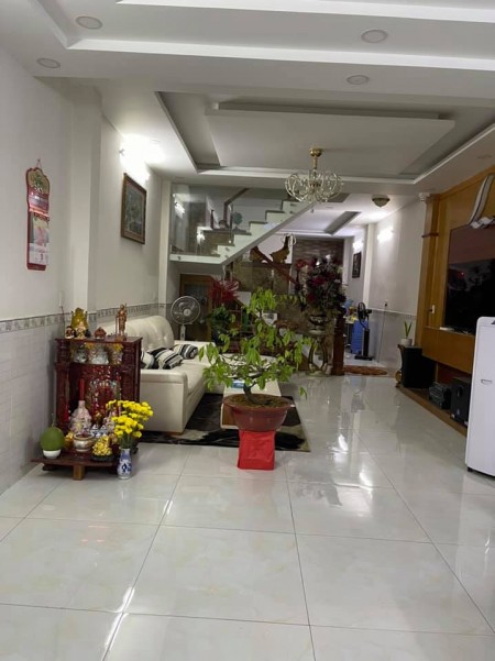 Chính chủ bán nhà mặt tiền đường Lê Lâm Quận Tân Phú, 3 tầng 95m2