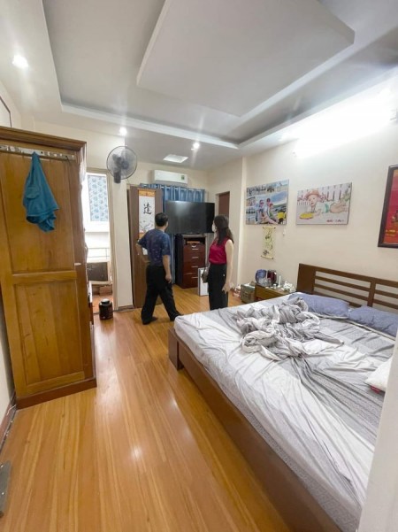 Nhà đẹp ở ngay, ngõ thông, nhà phố Cảm Hội, 43m2, giá nhỉnh 4 tỷ