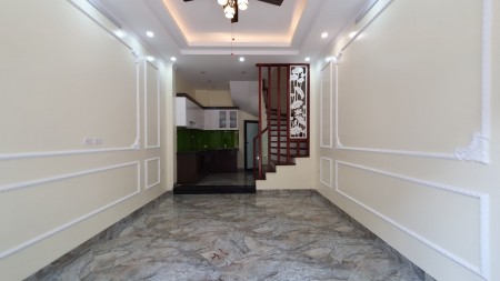 Bán nhà SDCC Phố Đông Thiên, 25m 5 tầng giá 1.8 tỷ
