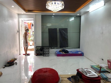 Bán nhà Trần Quốc Hoàn 65m, phân lô ô tô vòng quanh, Giá bất ngờ. Nhỉnh 6 tỷ.