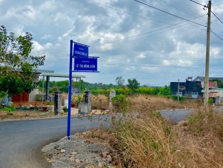 Đất sổ đỏ ngay dân cư thị trấn gần KCN Đất Đỏ 1 Bà Rịa Vũng Tàu