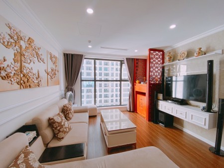 Bán gấp chung cư chính chủ Sunshine Garden Vĩnh Tuy, dtsd 108m2, giá 3.3 tỷ, thương lượng