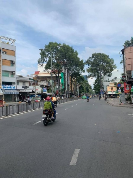 Cho thuê nguyên căn mặt tiền đường số 10 Phường Tân Kiểng Q7