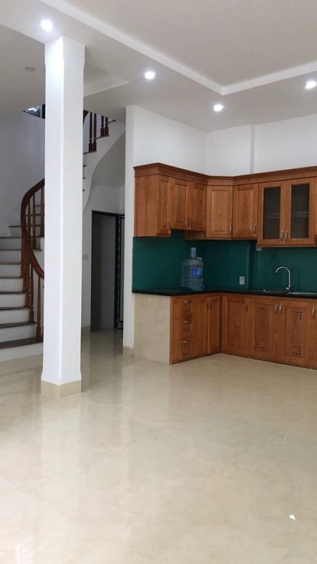 Bán nhà Chùa Liên Phái, Bạch Mai giá 2.6 tỷ, 28mx4T, ở được luôn