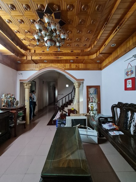Tôi bán nhà 3 tầng phố Ngô Gia Tự, diện tích 140m2, giá 15 tỷ, lh 0987789914
