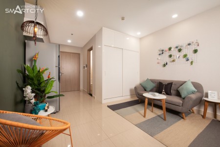 Cần bán căn Studio 32m2 ban công Đông Bắc, dự án Vinhomes Smart City