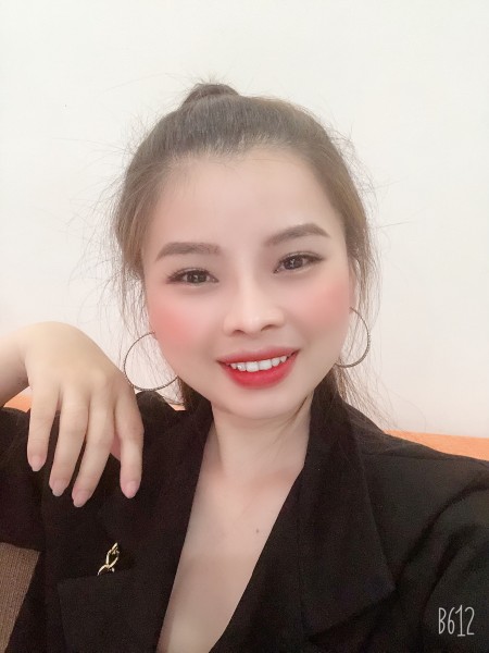 Vi Thị Lệ Hằng