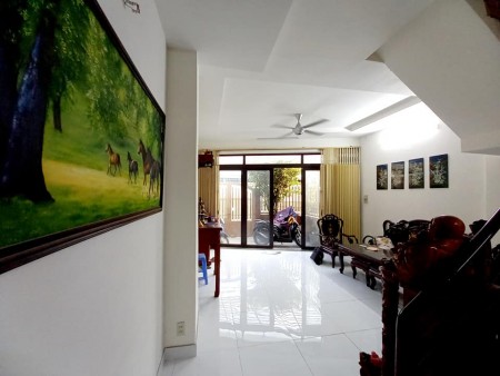 Hẻm Nhựa XTăng Đậu 1/ Ngang 4.1m TTâm Tân Phú giá chỉ 3.8 tỷ