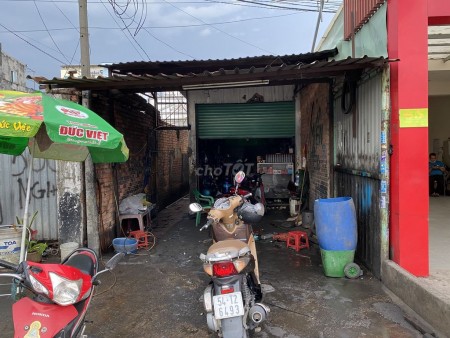 T0012 - Nhà mặt tiền QL 1A, LK Thủ Đức, chỉ 7.6 tỷ lh 0703255446