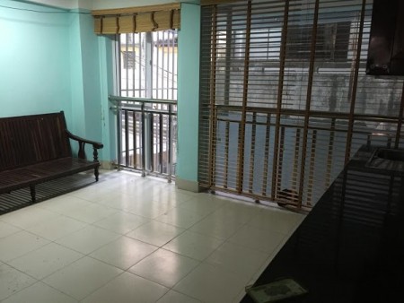 Bán nhà phố Thái Thịnh DT 39m * 5 T, MT 4,5m ngõ nông rộng xe ba gác đua. 3,7 tỷ