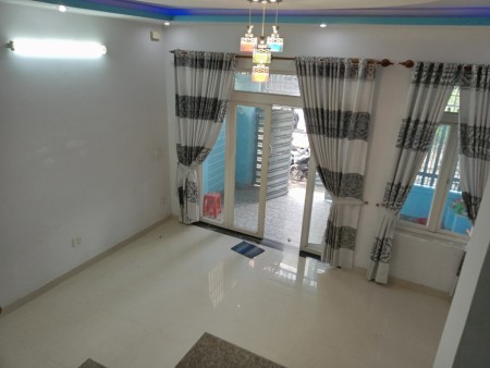 HOT! Chủ ngộp bán nhà 1T1L đường 8m, 60m2,ngay Mỹ Hạnh Long An, Giá bán nhanh 500tr