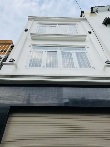 Bán Gấp nhà Quận 6, 35 m2, 3 tầng, Ngang 4.5 m giá chỉ nhỉnh 3 Tỷ