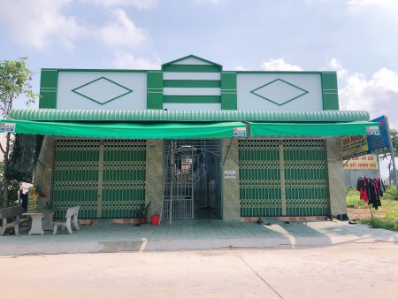 gia đình tôi cần tiền trả nợ ngân hàng bán gấp dãy nhà trọ 16p (giá rẻ) và 300m2 đất thổ cư