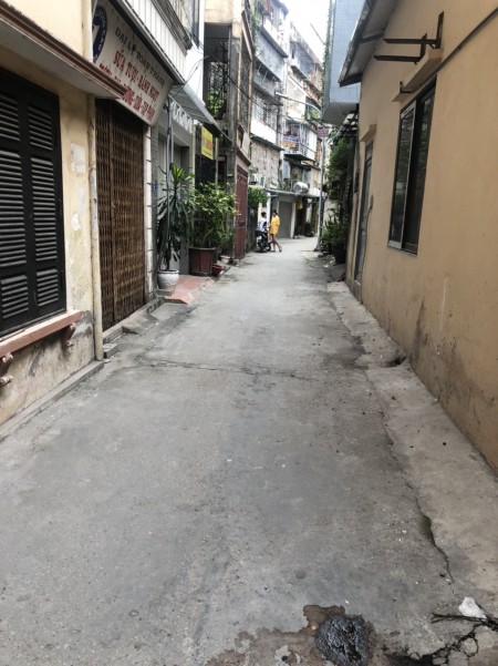 Nhà chính chủ Nguyễn Văn Cừ, Long Biên, nhà mới, vuông như tờ A4, mặt tiền rộng, 2 mặt thoáng, 36m2, chỉ 3 tỷ