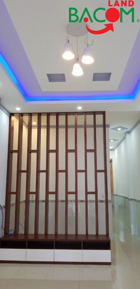 Nhà An Bình, gần trường chính trị, cách đường Vũ Hồng Phô 300m. sổ hồng riêng, xe hơi vào tận cửa
