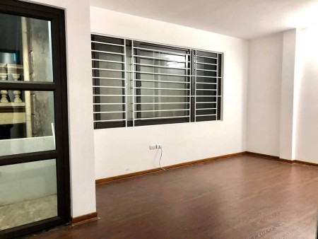 Hoàng Mai, 3 Bước ra phố, Nhà đẹp long lanh 5.6 Tỷ, 56Mx4T