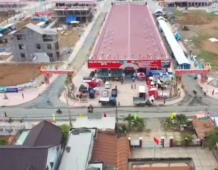 Đất nền mặt tiền chợ thị trấn Thạnh Phú giá cả phải chăng