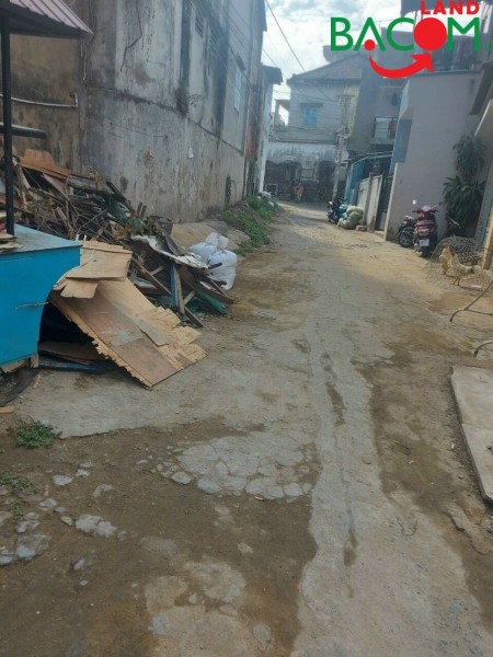 Nhà 1 trệt 1 lầu Tam hoà, ngay góc ngã tư 2 mặt tiền, đường 2 ô tô