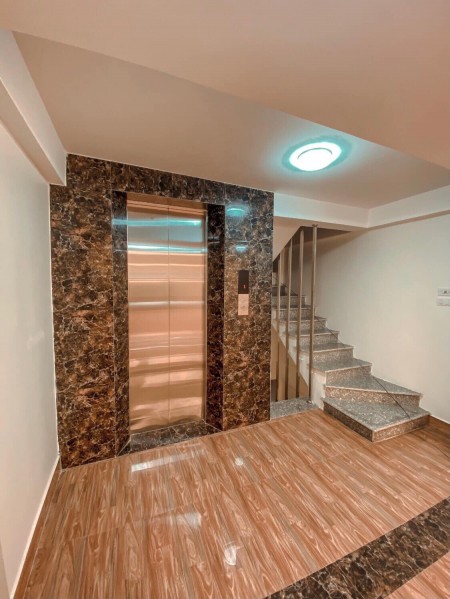 Bán nhà KINH DOANH 7 Tầng Mặt phố Khương Đình, Thanh Xuân, 65m2, Giá 12.9 tỷ.