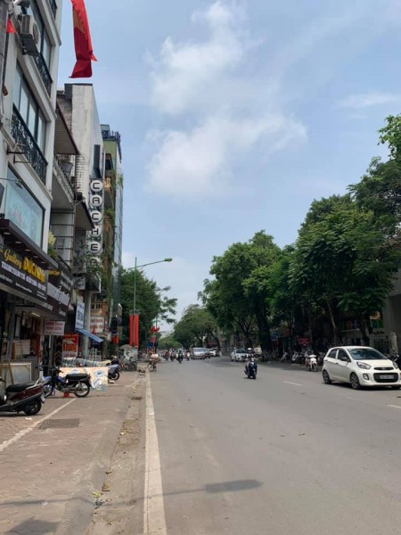 Bán nhà Mặt Phố Nguyễn Thái Học lô góc 3 mặt thoáng, vỉa hè rộng, 50m2 *4T