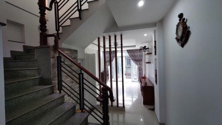 Bán nhà siêu đẹp, cực hiếm, bán gấp, nhanh tay thì còn nhé
