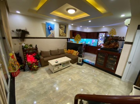 Bán Nhà Lạc long Quân 46M 2T 4.2MT 4.6 TỶ , Vào Ở ngay.
