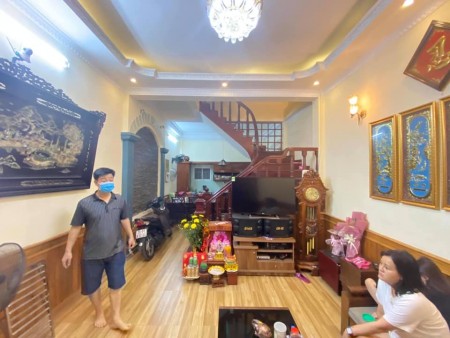 Siêu Phẩm Quan Hoa –Cầu Giấy 42m2x4T, Nhỉnh 5 tỷ, gần mặt phố, nhà siêu đẹp, ở luôn.