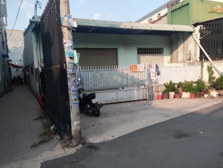 KHO-XƯỞNG 380m2 ĐÌNH PHONG PHÚ, có gác 200m2, tường xây, 2 mặt tiền đường.