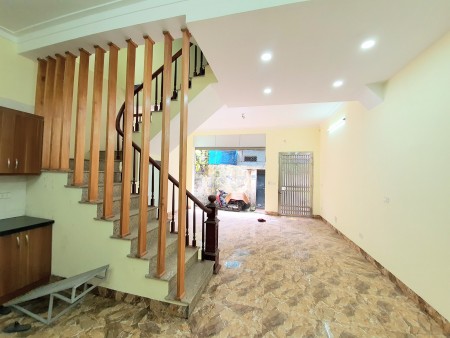 Bán nhà Vĩnh Tuy, Kinh Doanh, ở ngay, gần phố, 500m không thiếu thứ gì, chào 4.86 tỷ
