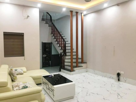 Nhà Nam Từ Liêm quá đẹp và hợp túi tiền 36m2x4T giá 2.65 tỷ Ngay Lê Đức Thọ vài bước ra đường lớn