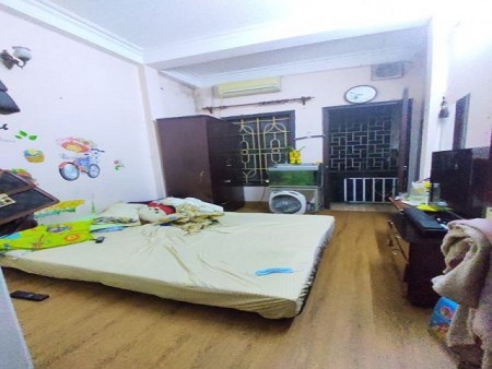 Bán Nhà 4 Tầng Ngõ Nông Rộng Phố Lê Duẩn Đống Đa