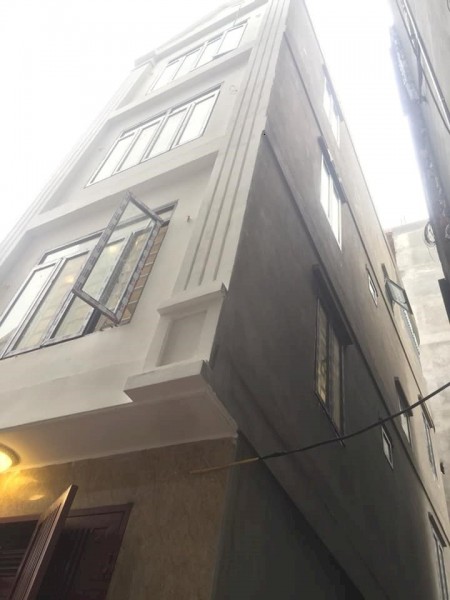 Nhà gốc đề, lô góc 2 thoáng, ngõ rộng gần chợ, dt 30m2, 2.6 tỷ, lh 0702156658
