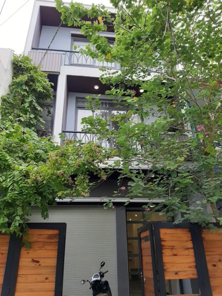 Nhà mặt tiền Quận Tân Bình DT 100m2 giá rẻ 13 tỷ hút khách đầu tư