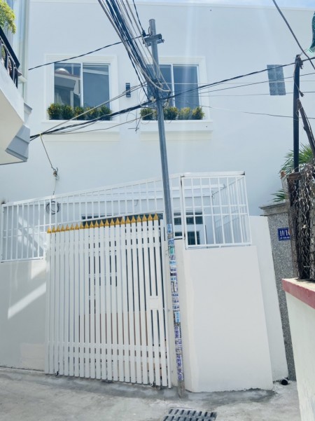 Bán nhà mới đẹp 1 trệt 1 lầu 10/12 Hồ Tùng Mậu, p. Vĩnh Thọ, tp. Nha Trang