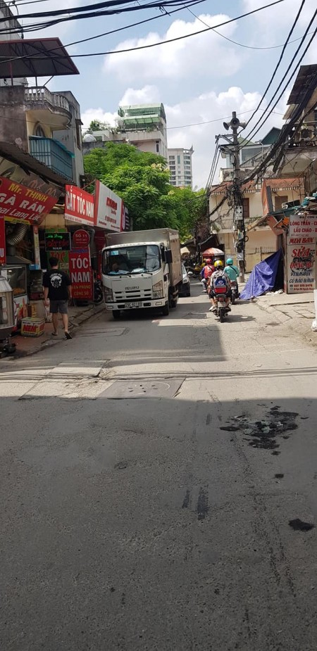 Bán Đất Phố Nguyễn Khang Cầu Giấy, ô tô đỗ cửa, 67m2, MT 6m, Giá 7.8 Tỷ