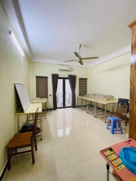 Bán Nhà Phố Hoàng Mai 50m2.4T. 4.5 tỷ Ô tô đỗ cửa