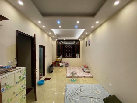 Bán gấp CHCC Gelexia 885 Tam Trinh giá 2.9 tỷ, dt 130m2, Full Nội thất