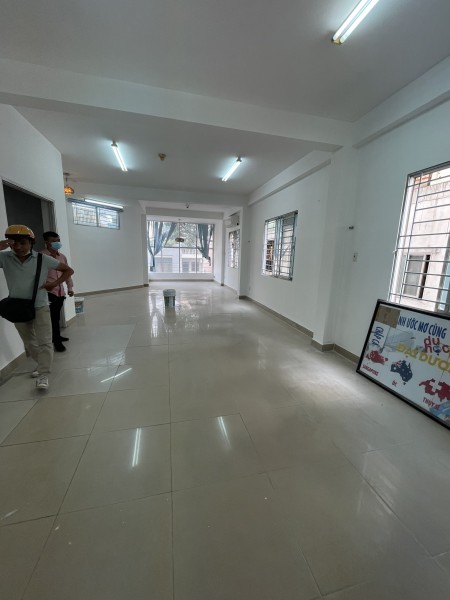 Nhà MT Trần Quang Khải 1T 5L 4.5X15 nh10m