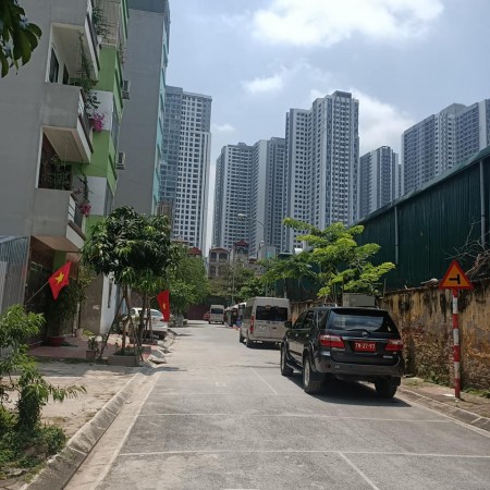 Bán đất phân lô Phú Diễn, kinh doanh, vỉa hè, Ô tô tải tránh, 43m2