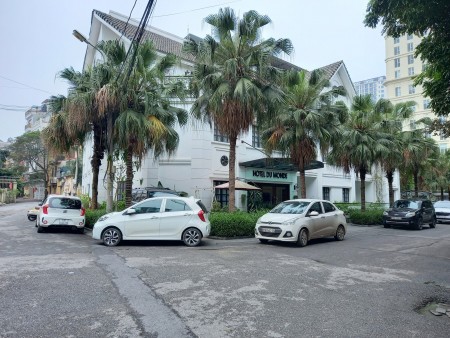 Long Biên Nguyễn Sơn Nhà đẹp như Biệt Thự dt 45m2, 5 tầng, 6 tỷ