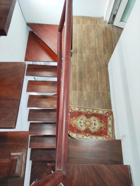Nhỉnh 2 tỷ nhà Bạch Mai 5 tầng đẹp, gần hồ, pháp lí đầy đủ