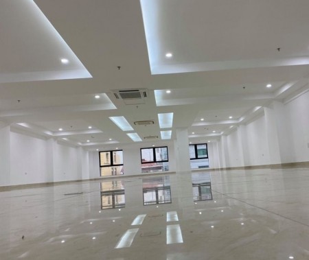 Cho thuê nhà khu phân lô hoàng cầu nguyễn lương bằng đống đa diện tích 65m2 x 5 tầng.