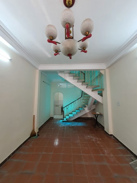 Huỳnh Văn Bánh, Phú Nhuận. HXH 7 chỗ kinh doanh. 3 tầng. 8 tỷ 8