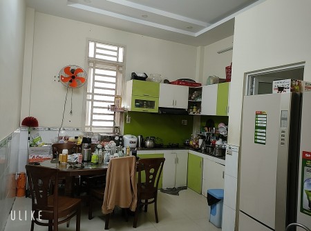 Nhỉnh 4 tỷ, gần 50m2, xe hơi tận cửa, đối diện công viên Làng hoa, siêu tiện ích