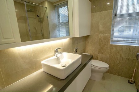 Cho thuê căn hộ L1, tầng 12, diện tích 154m2 , full nội thất, lh: 0972933496