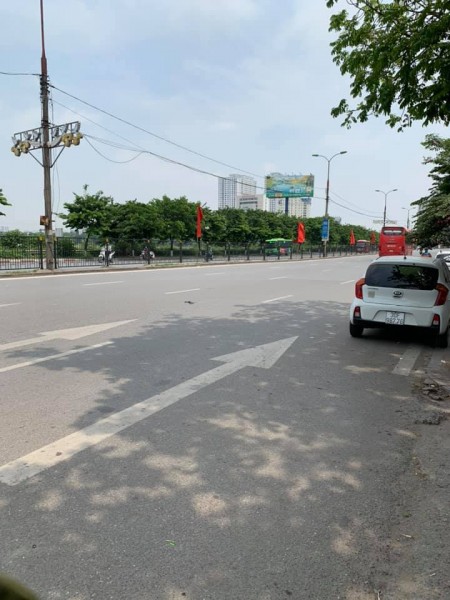 Rẻ quá, 88 triệu/m nhà Mp Giải Phóng, DT 135m, 2 tầng, MT 5m, vị trí đẹp, kd đỉnh, giá 12 tỷ.