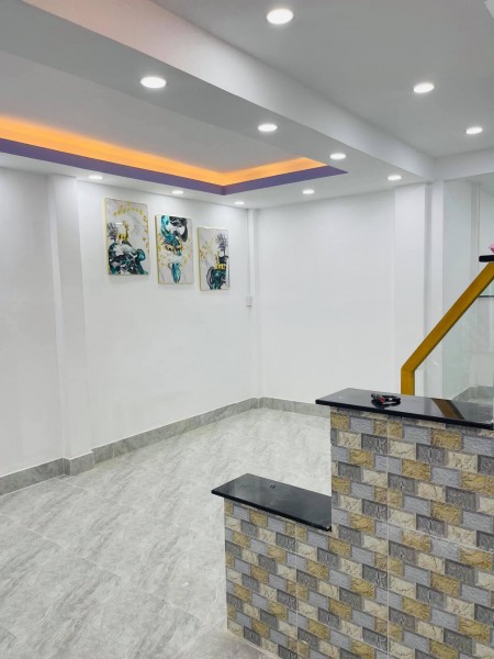 Nhà đẹp mới xây đường Đoàn Văn Bơ, dt 33m2, không quy hoạch, chỉ 3.1 tỷ