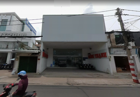 Nhà Mặt Tiền Đường Âu Cơ khu dân qua lại đông