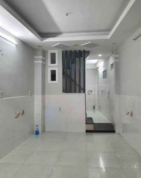 Nhà đẹp 23m2 Ni Sư Huỳnh Liền, an ninh, hxh, Quận Tân Bình, chỉ 2 tỷ 35