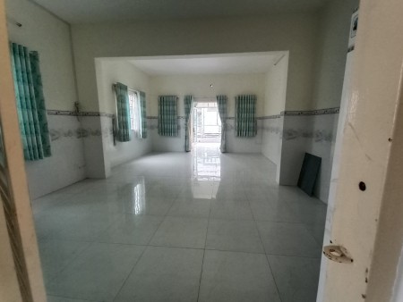 Nhà 5x20(1lầu)mặt tiền ngay ngã 3, tiện KD.Giá11tr
